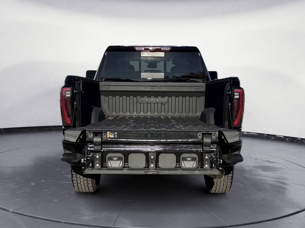 Used 2024 GMC Sierra 2500 AT4 w/ AT4 Premium Plus Package image 7