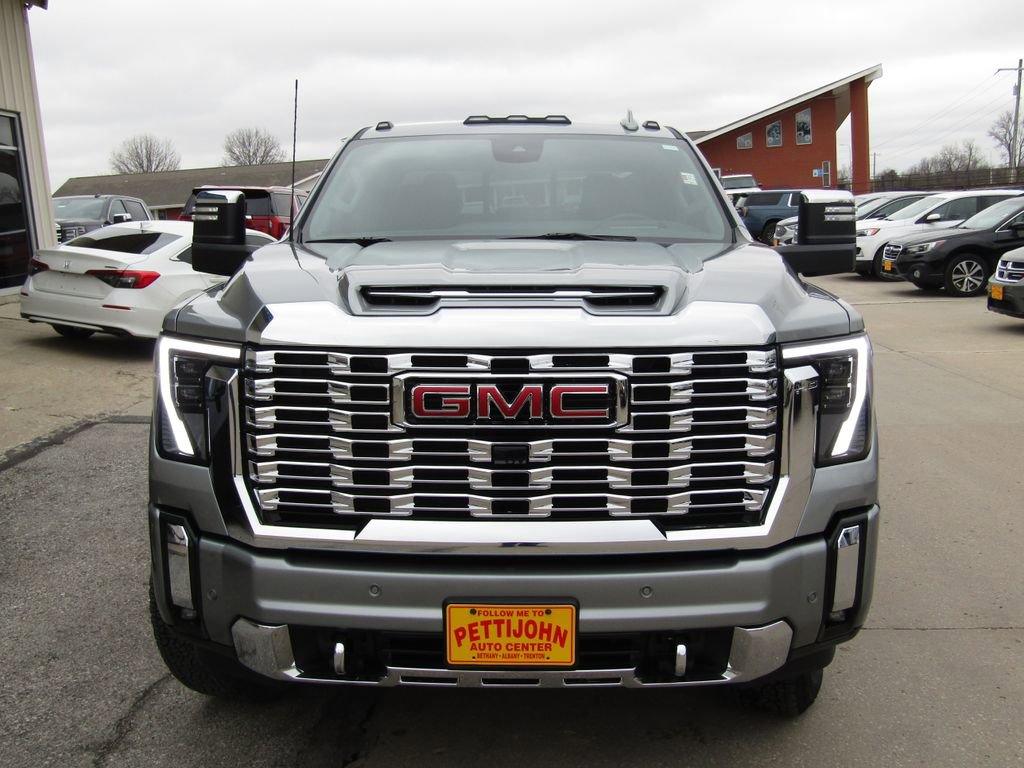 Used 2025 GMC Sierra 2500 Denali w/ Technology Package image 13
