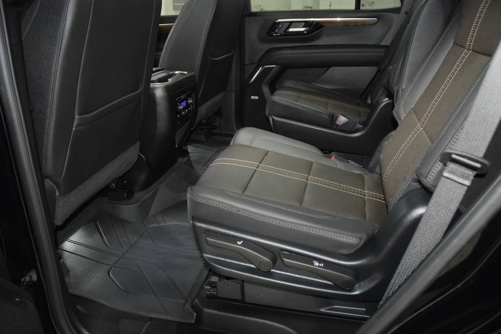 Used 2025 Chevrolet Tahoe High Country AWD/4WD image 42