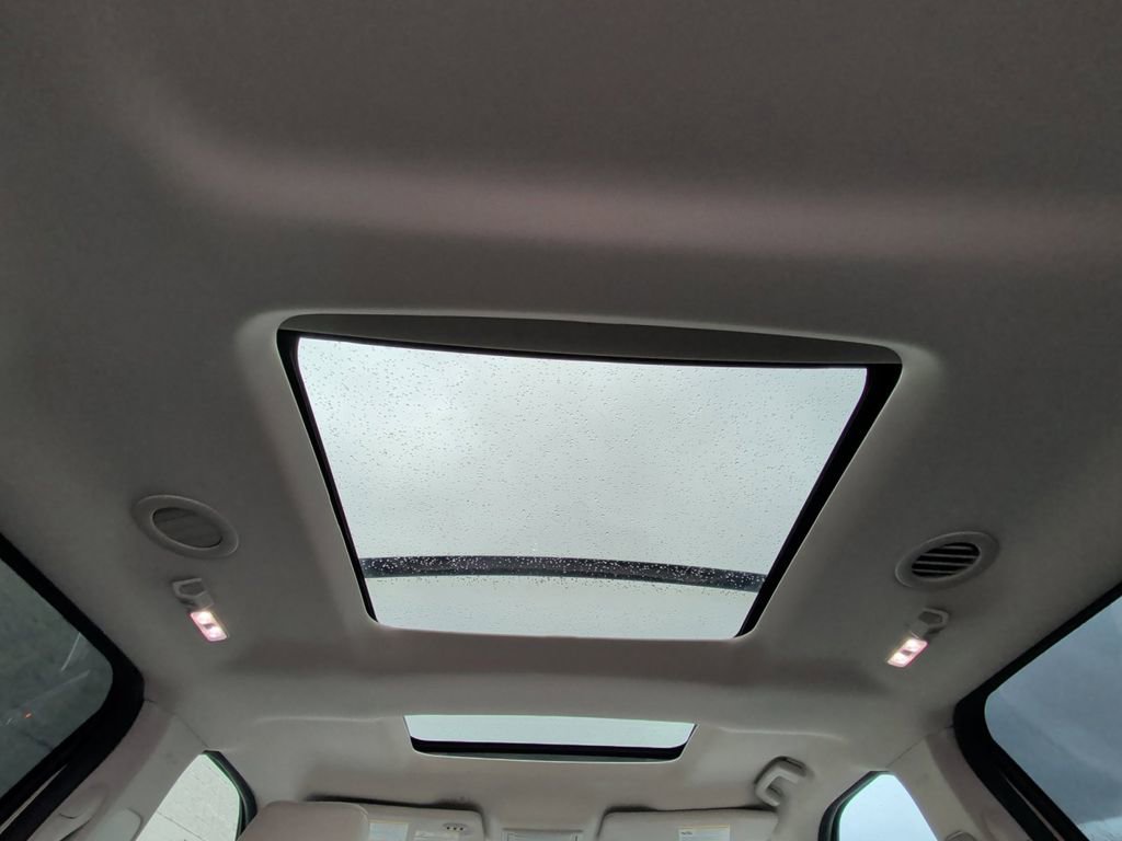 Used 2018 Ford Explorer Platinum AWD/4WD image 19