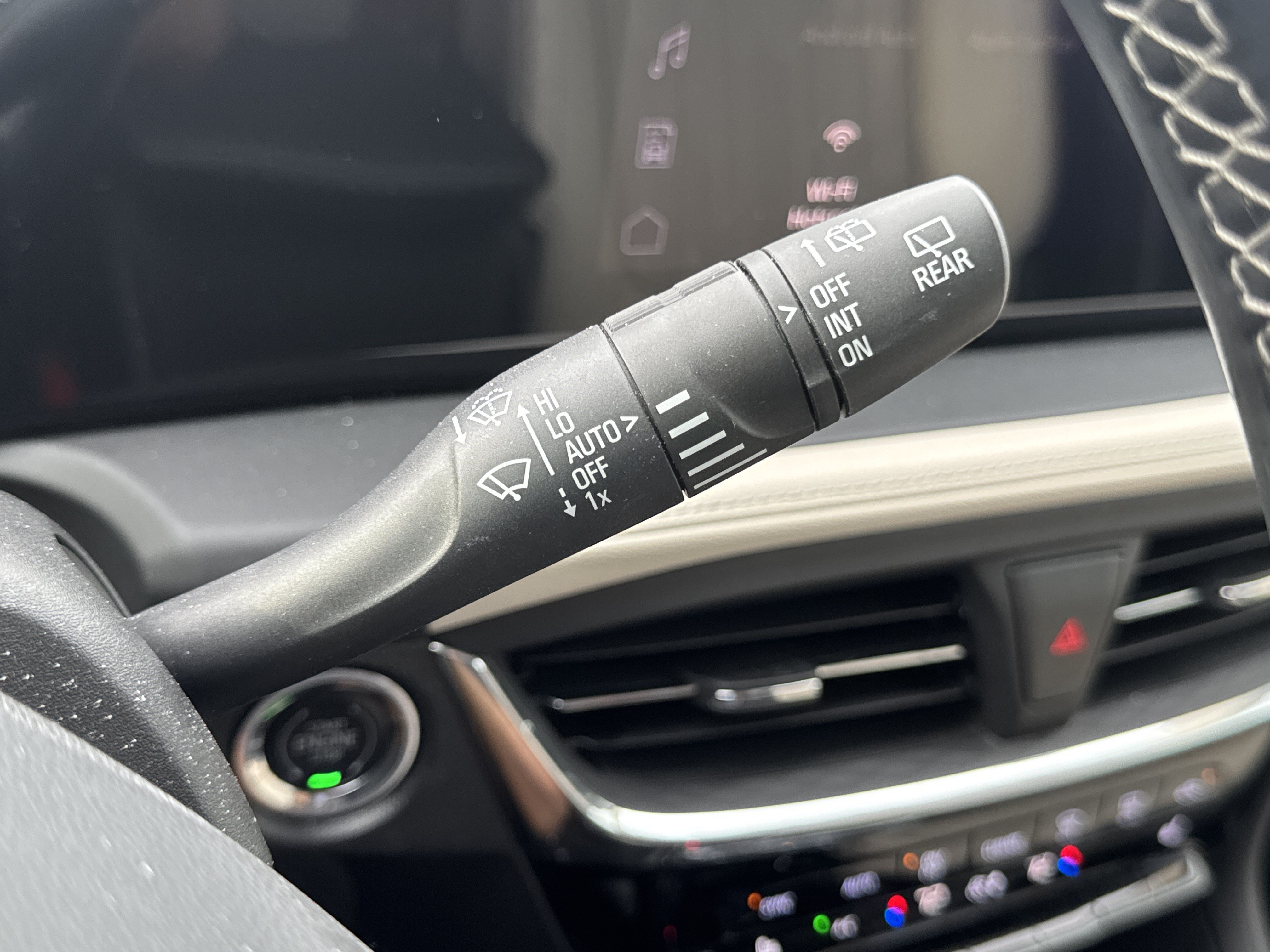 Used 2025 Buick Encore GX Avenir w/ Avenir Convenience Package FWD image 17