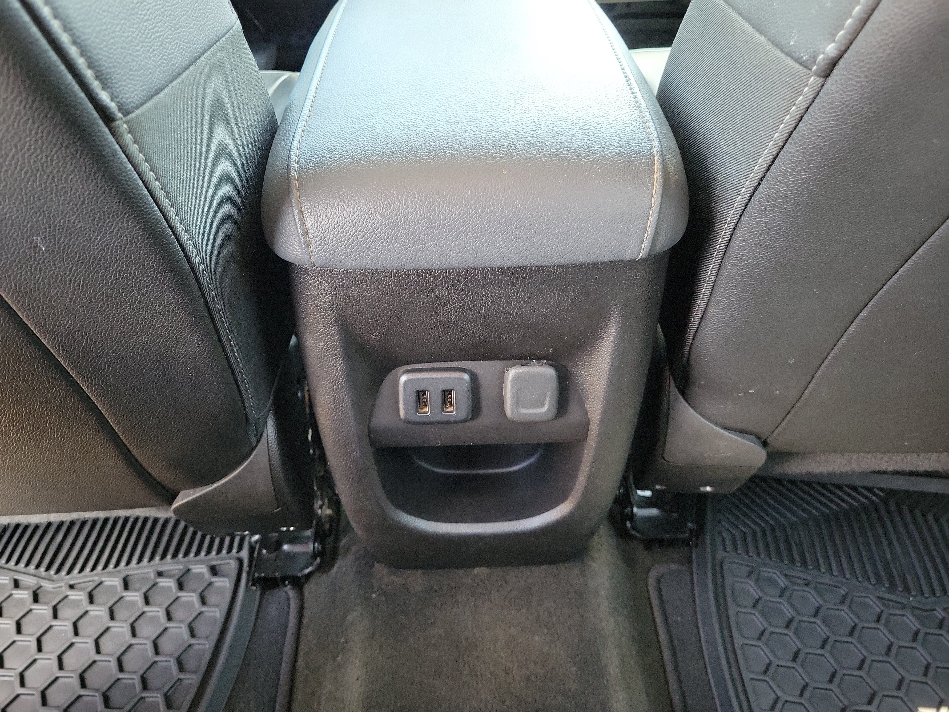 Used 2017 Chevrolet Colorado Z71 AWD/4WD image 10