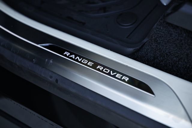 New 2026 Land Rover Range Rover Long Wheelbase SE image 27