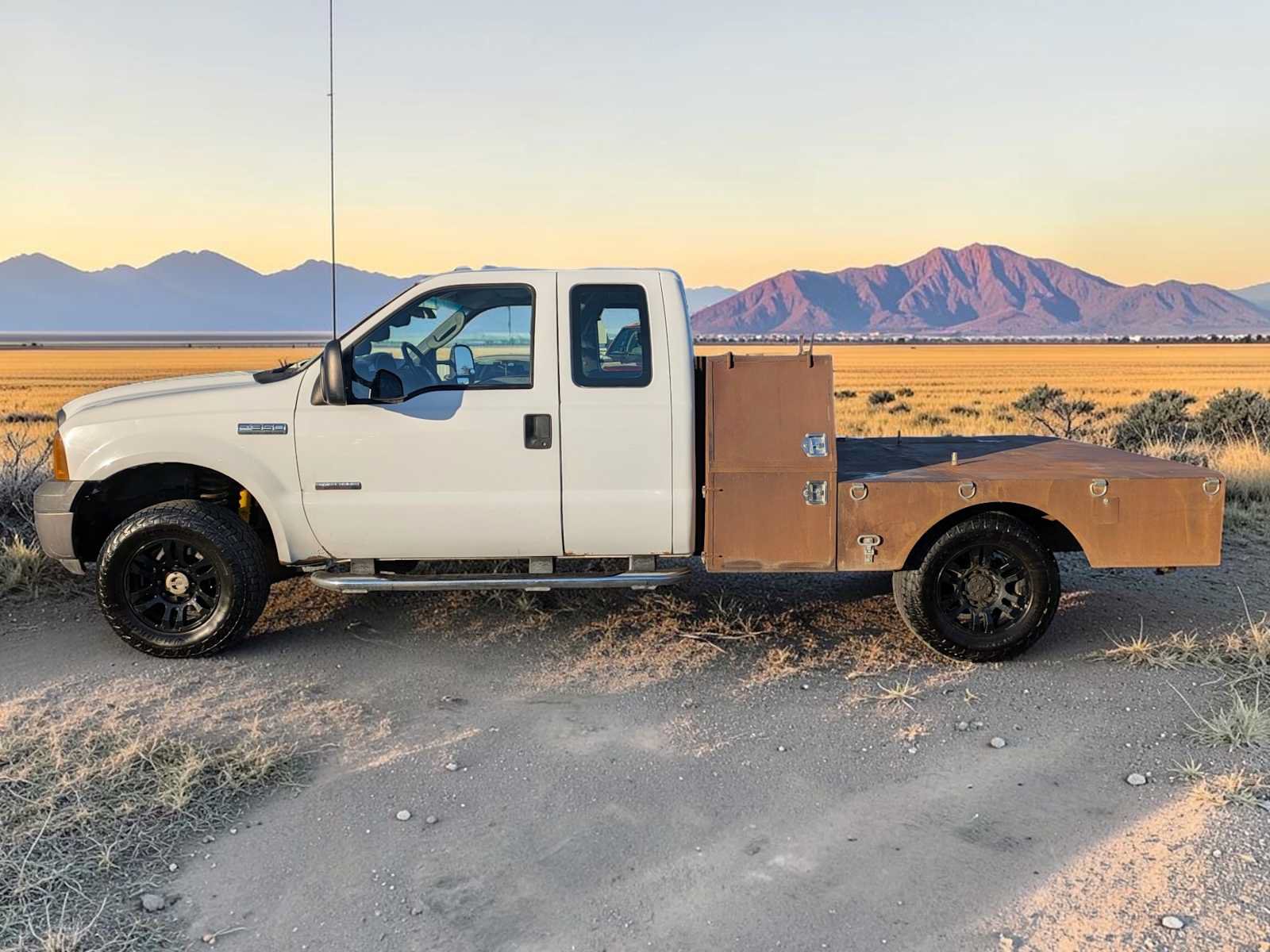 Used 2007 Ford F350 4x4 SuperCab Super Duty image 3