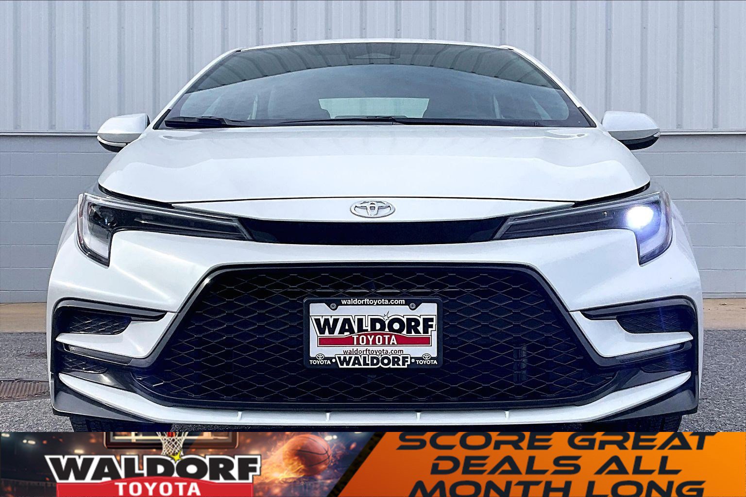 Used 2026 Toyota Corolla SE image 3