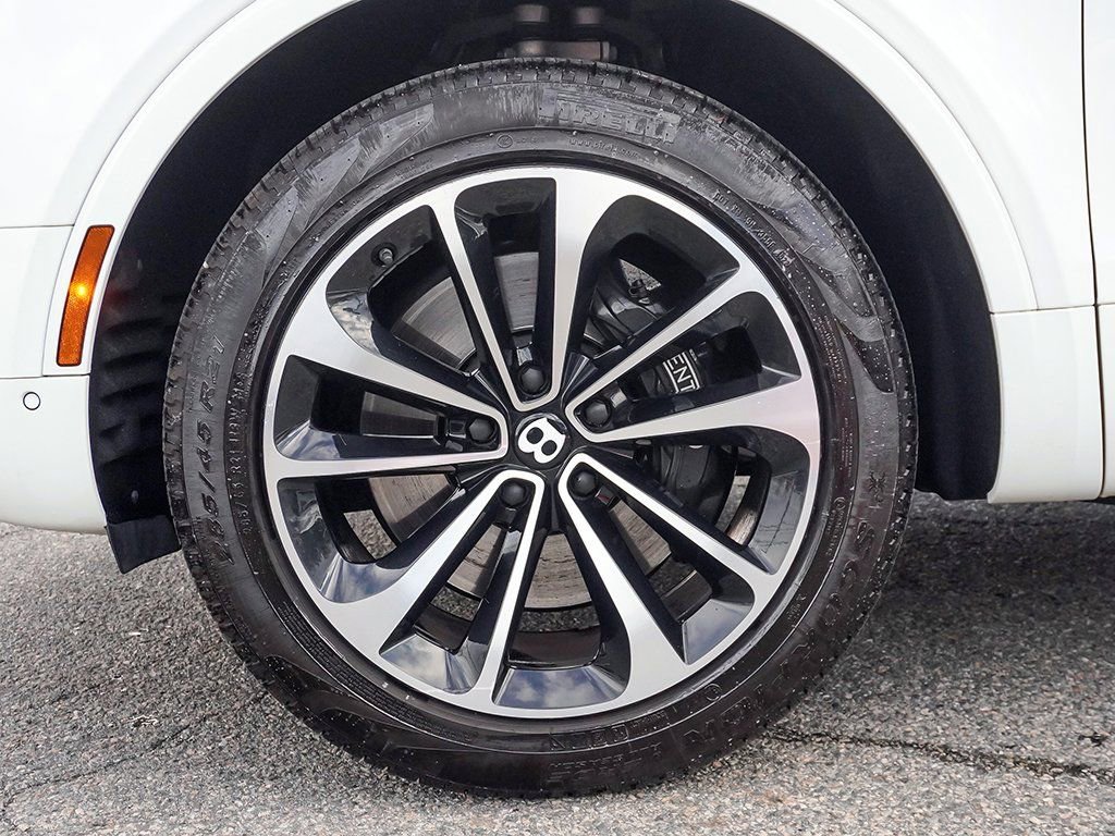 Used 2019 Bentley Bentayga AWD/4WD image 28