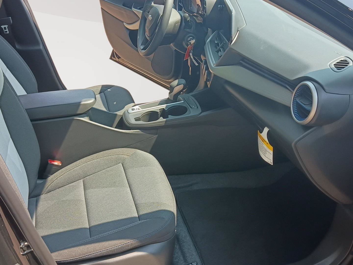 Used 2026 Chevrolet Trax LS w/ Driver Confidence Package FWD image 30