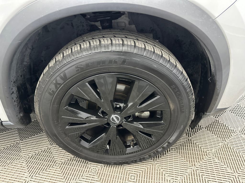 Used 2022 Nissan Rogue SV image 13