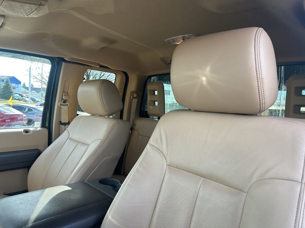 Used 2015 Ford F250 Lariat w/ Chrome Package image 29