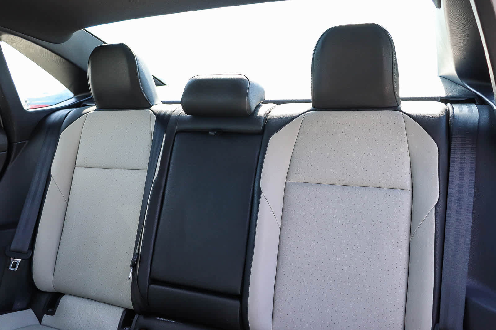 Used 2020 Volkswagen Jetta R-Line w/ R-Line Cold Weather Package image 19