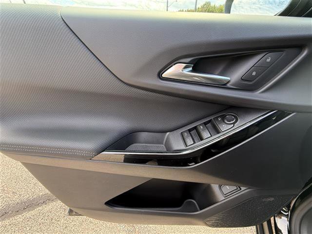 New 2026 Chevrolet Equinox LT w/ Convenience Package II image 12