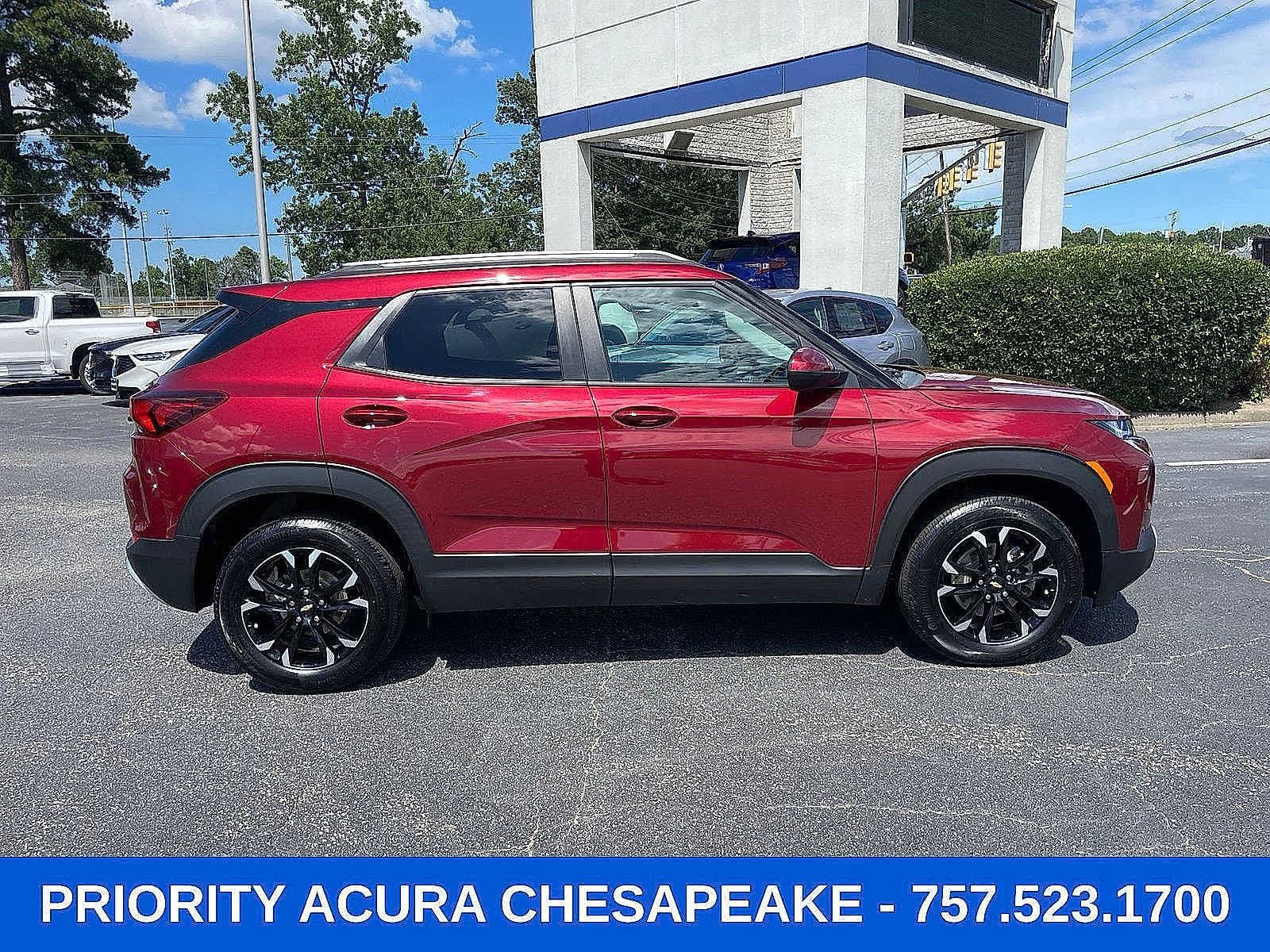 Used 2023 Chevrolet TrailBlazer LT w/ Convenience Package AWD/4WD image 6