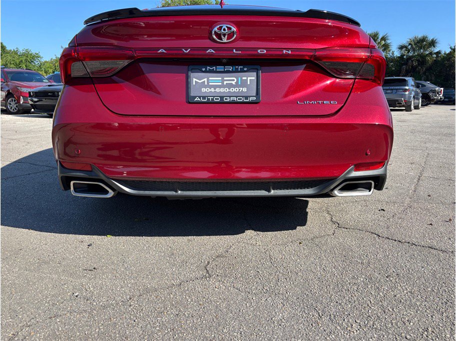 Used 2019 Toyota Avalon Limited w/ Advanced Safety Package FWD image 15