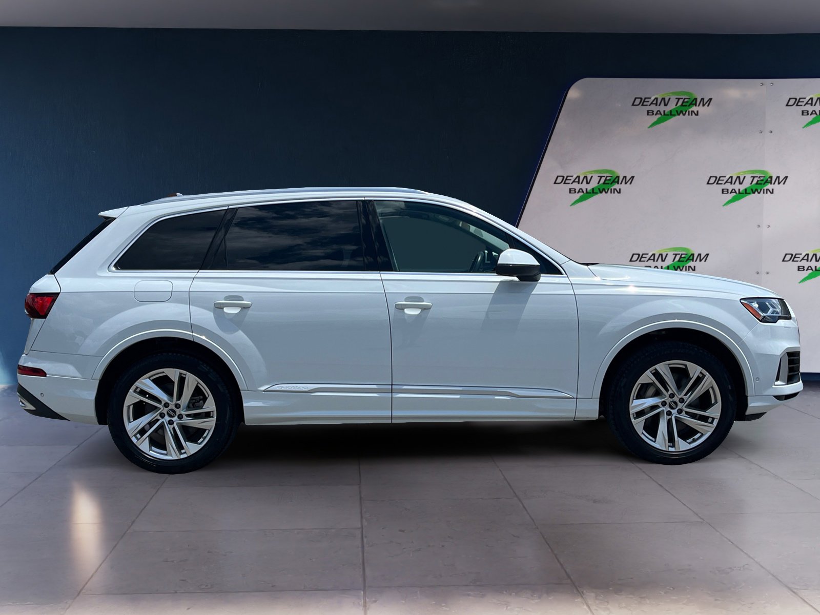 Used 2022 Audi Q7 Premium Plus image 10