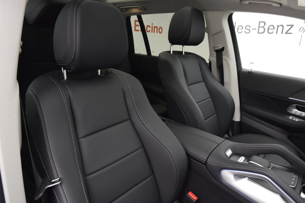 New 2026 Mercedes-Benz GLS 450 4MATIC image 17