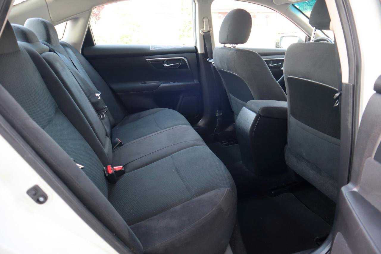 Used 2014 Nissan Altima 2.5 S w/ Display Audio Package FWD image 37