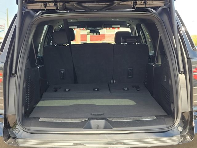 Used 2025 Chevrolet Suburban Z71 AWD/4WD image 10