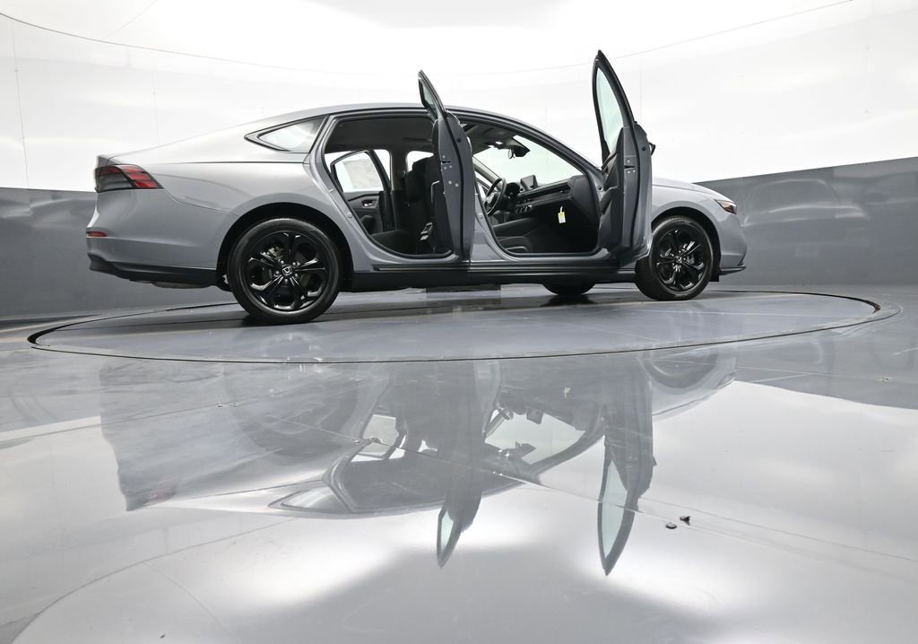 Used 2025 Honda Accord SE image 48