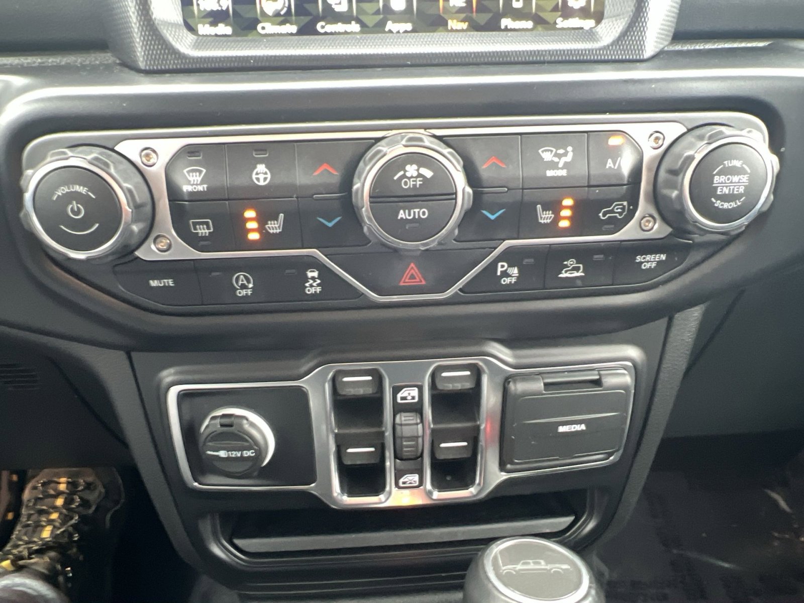 Used 2022 Jeep Gladiator Overland image 21