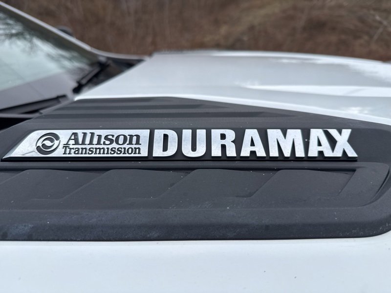 Used 2024 Chevrolet Silverado 2500 Custom w/ Custom Value Package image 9