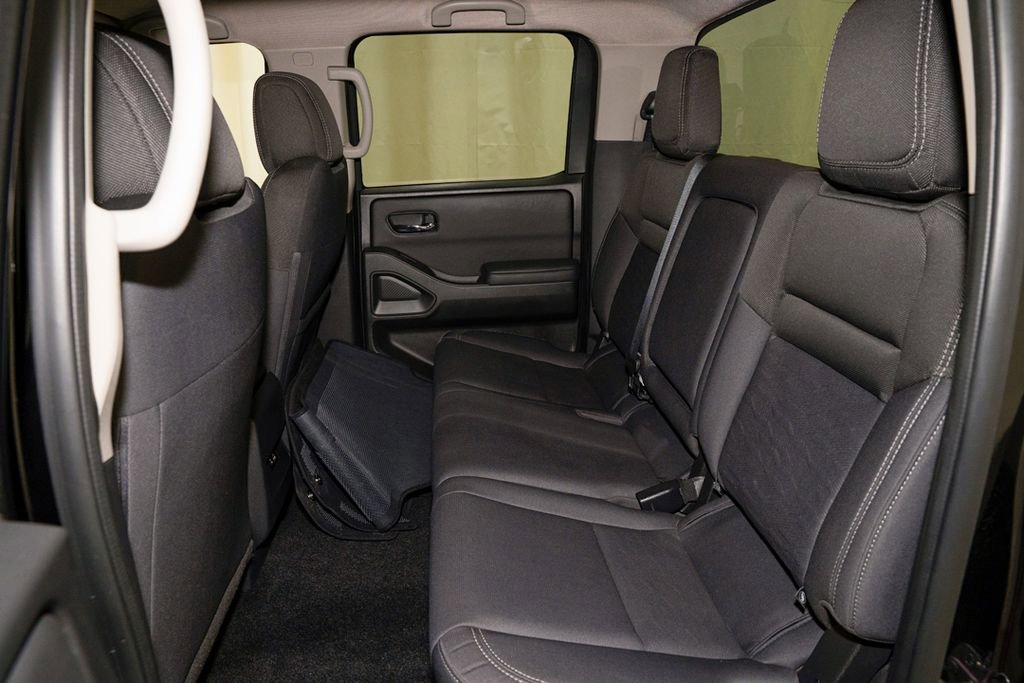 Certified 2023 Nissan Frontier SV w/ Technology Package image 8