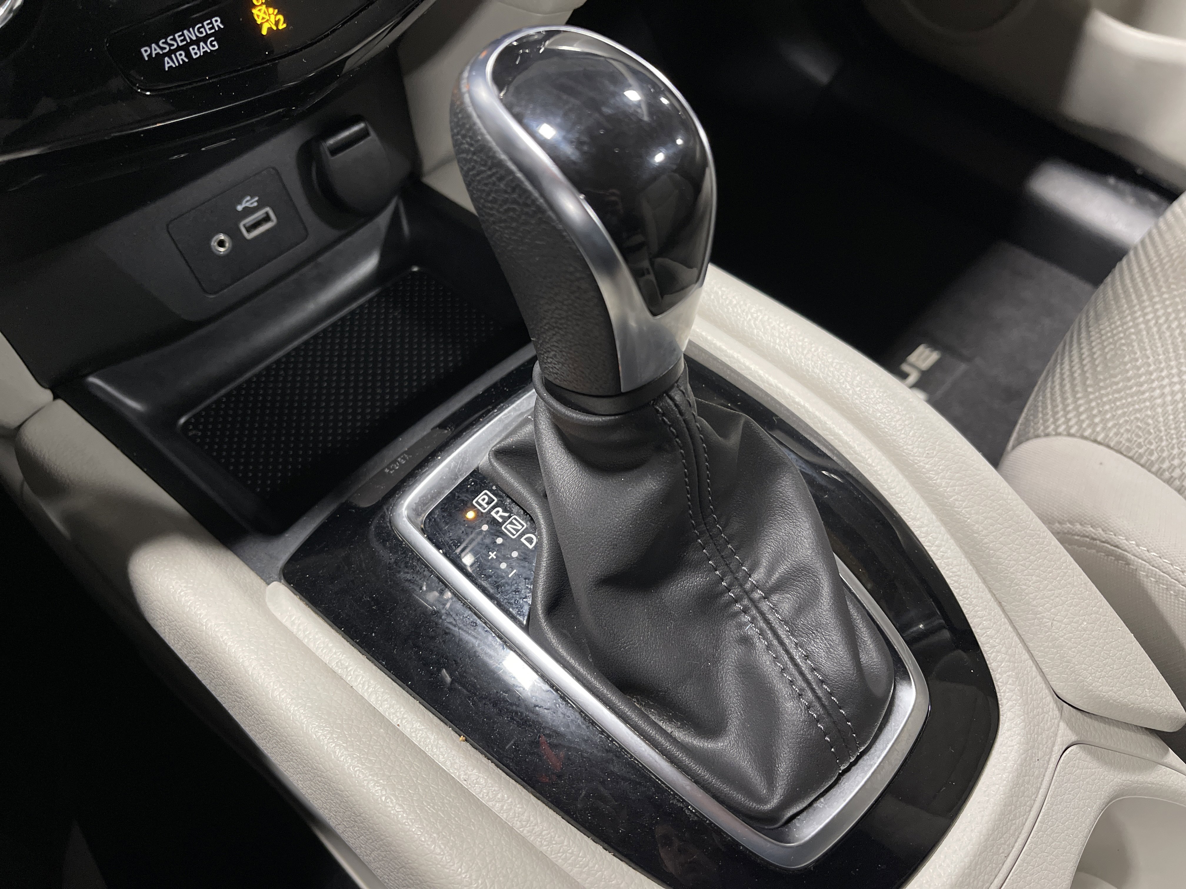 Used 2022 Nissan Rogue Sport SV image 25