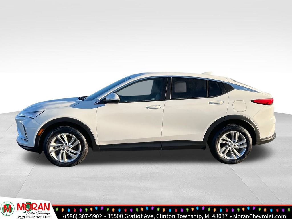 Certified 2024 Buick Envista Preferred w/ Convenience I Package image 3