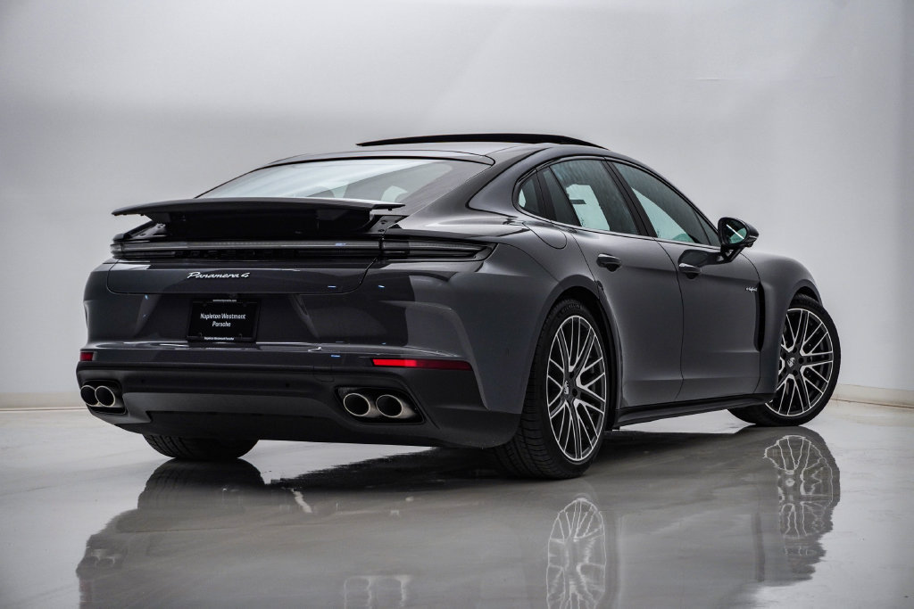 New 2026 Porsche Panamera 4 E-Hybrid AWD/4WD image 11