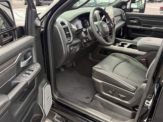 New 2026 RAM 2500 Laramie AWD/4WD image 14