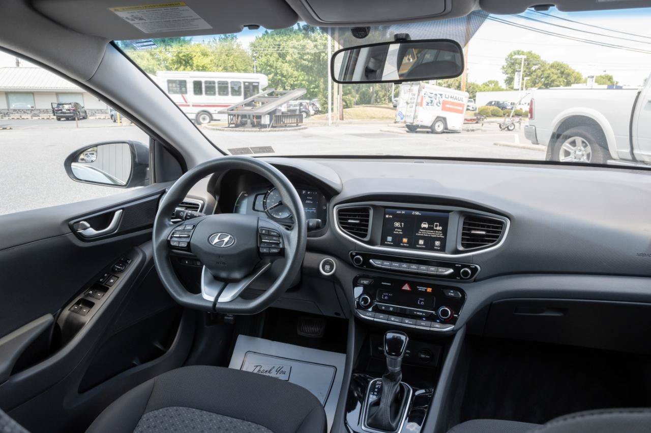 Used 2018 Hyundai Ioniq Blue FWD image 21