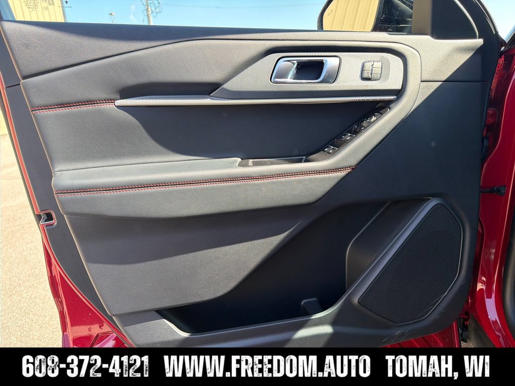 New 2026 Ford Explorer ST-Line w/ ST-Line Street Pack AWD/4WD image 12