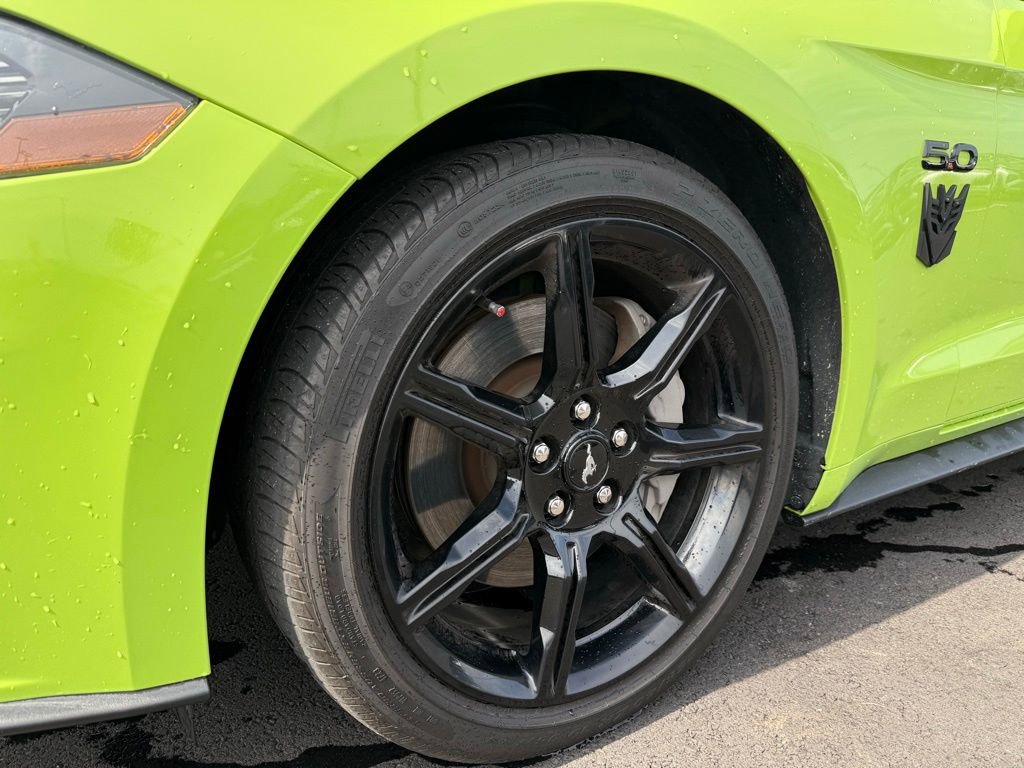 Used 2020 Ford Mustang GT w/ Black Accent Package RWD image 29