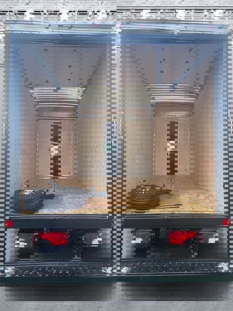 Used 2024 Mercedes-Benz Sprinter 4500 image 3