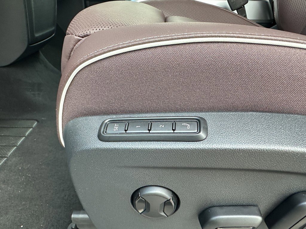 New 2025 Volkswagen ID. Buzz Pro S image 23