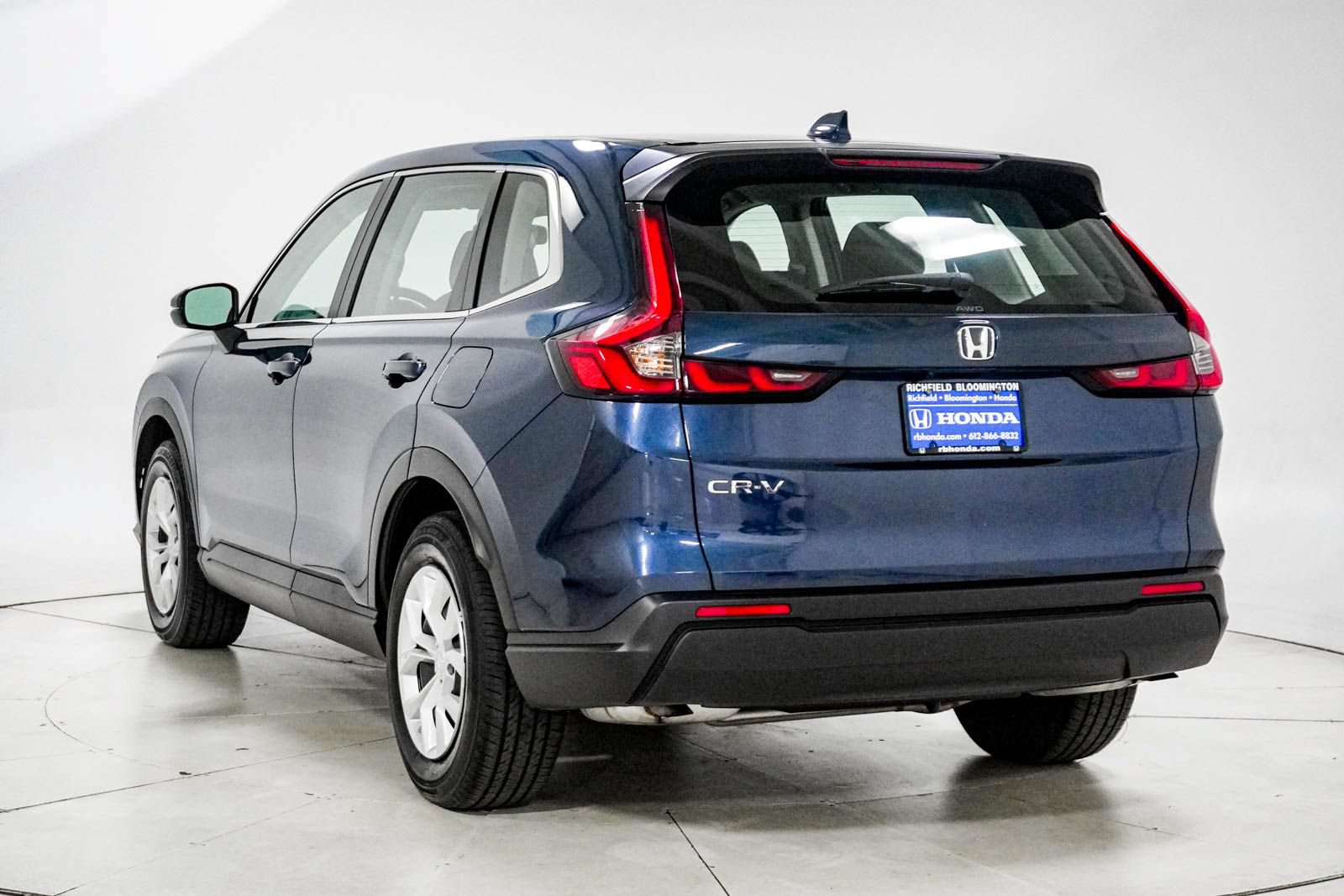 Used 2023 Honda CR-V LX image 6