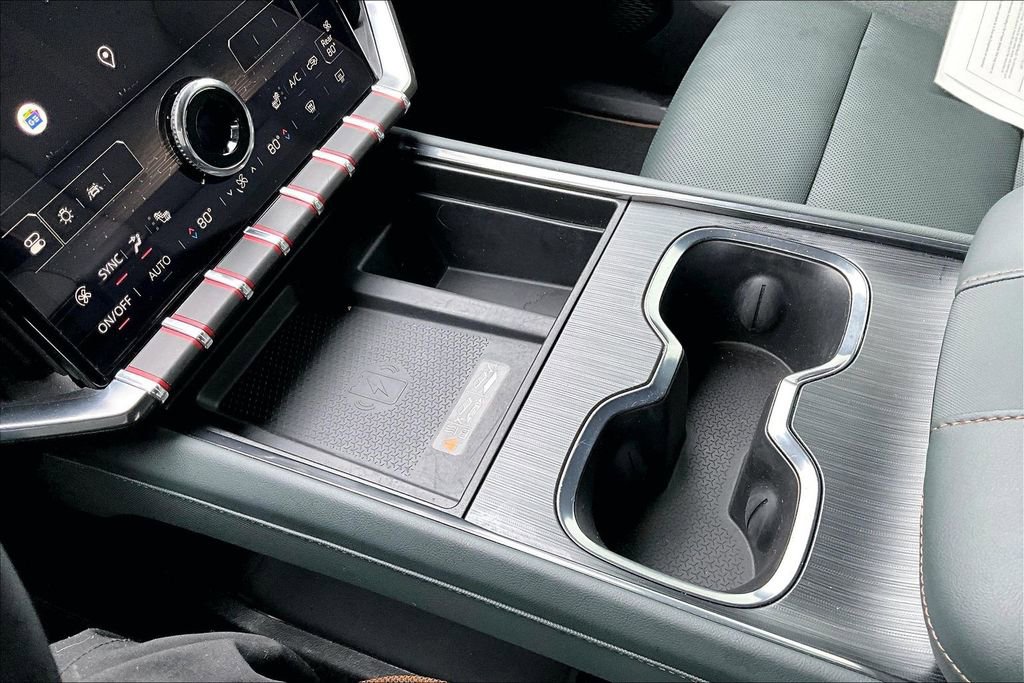 Used 2024 GMC Acadia AT4 w/ Luxury Package image 18