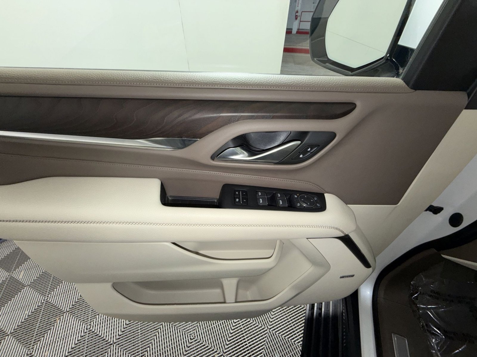 Used 2022 GMC Yukon XL Denali image 15