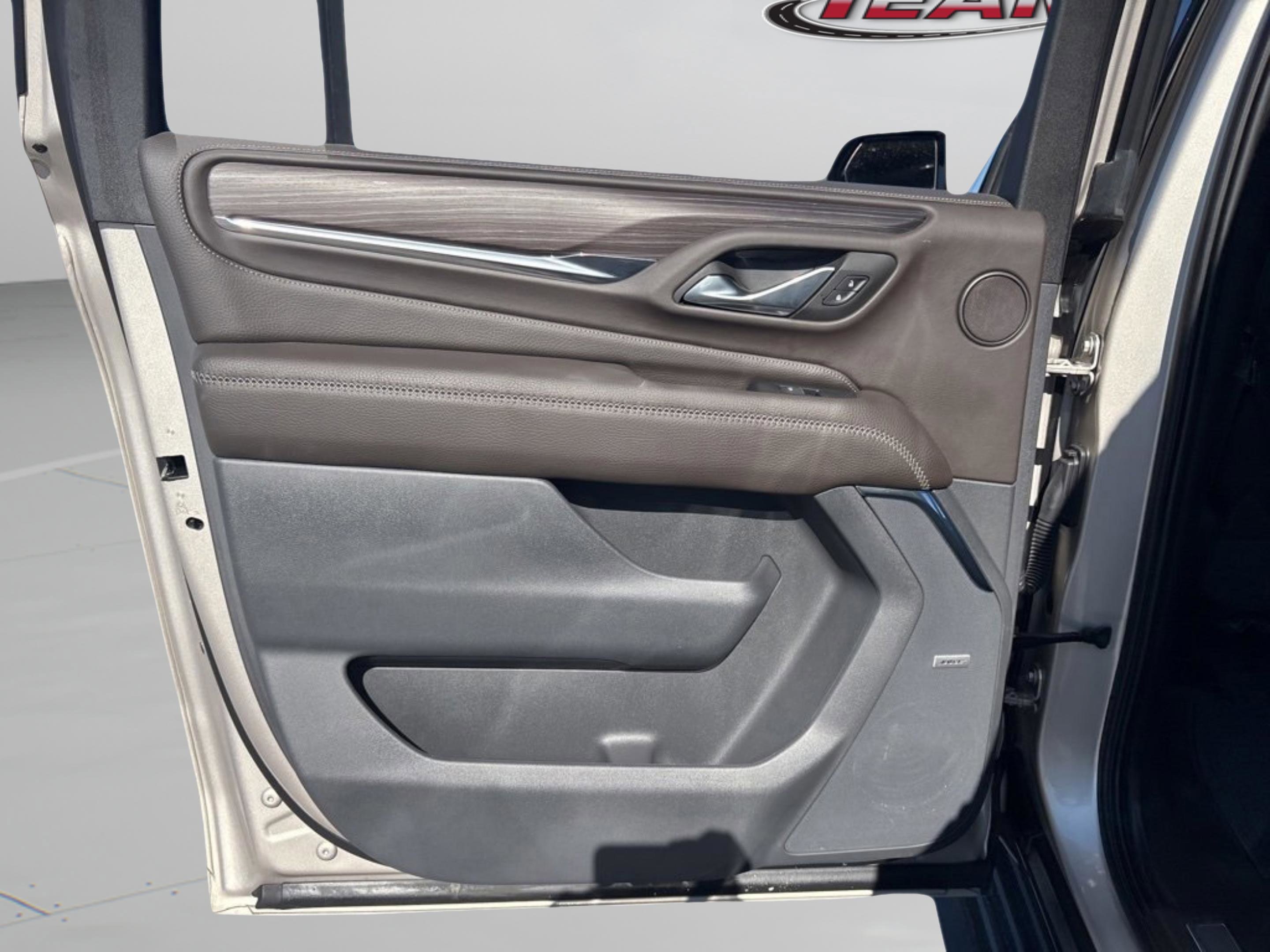 Used 2023 GMC Yukon XL Denali image 34