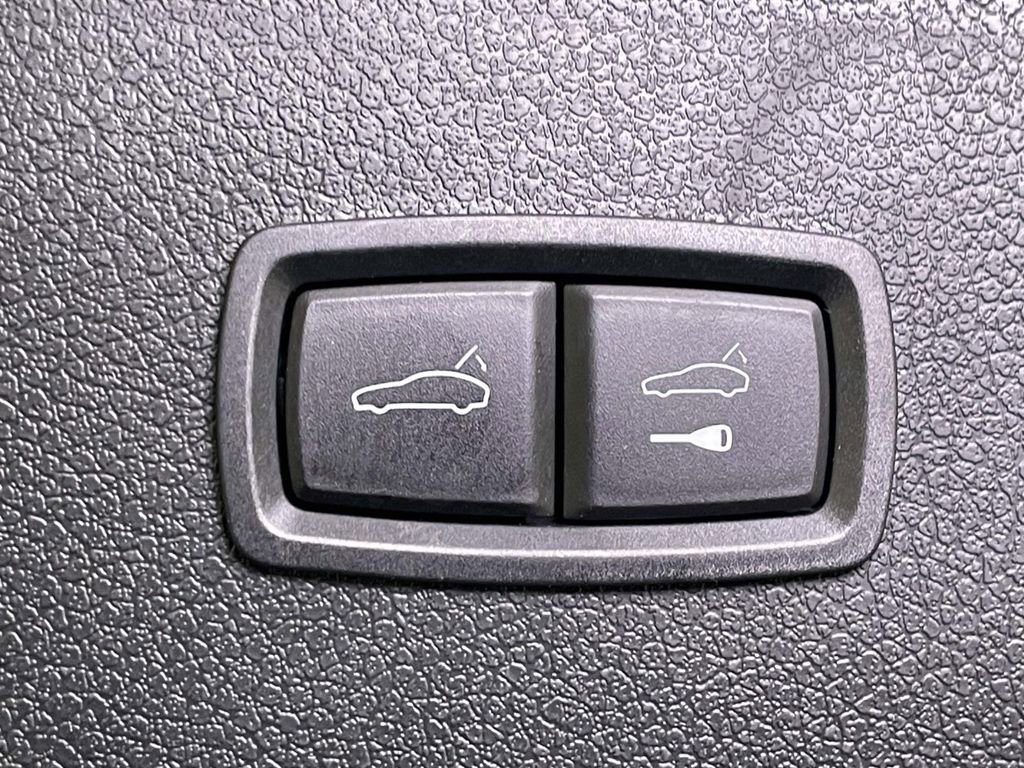 Used 2023 Porsche Macan image 21