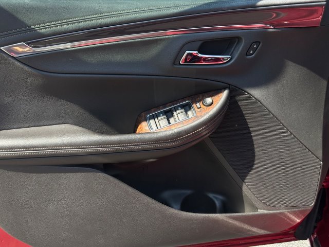 Used 2015 Chevrolet Impala LT w/ Convenience Package FWD image 15