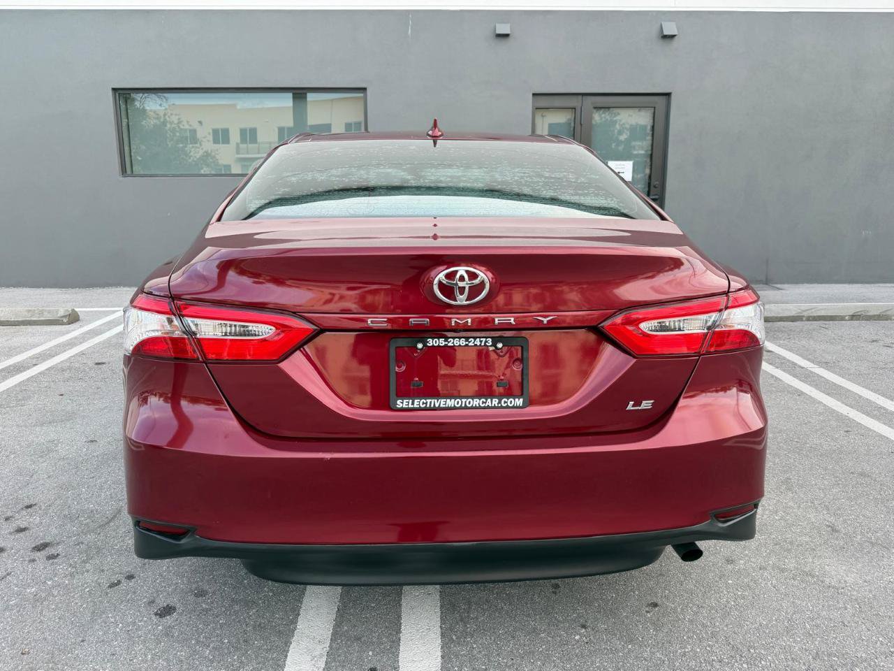 Used 2019 Toyota Camry LE w/ Convenience Package FWD image 10