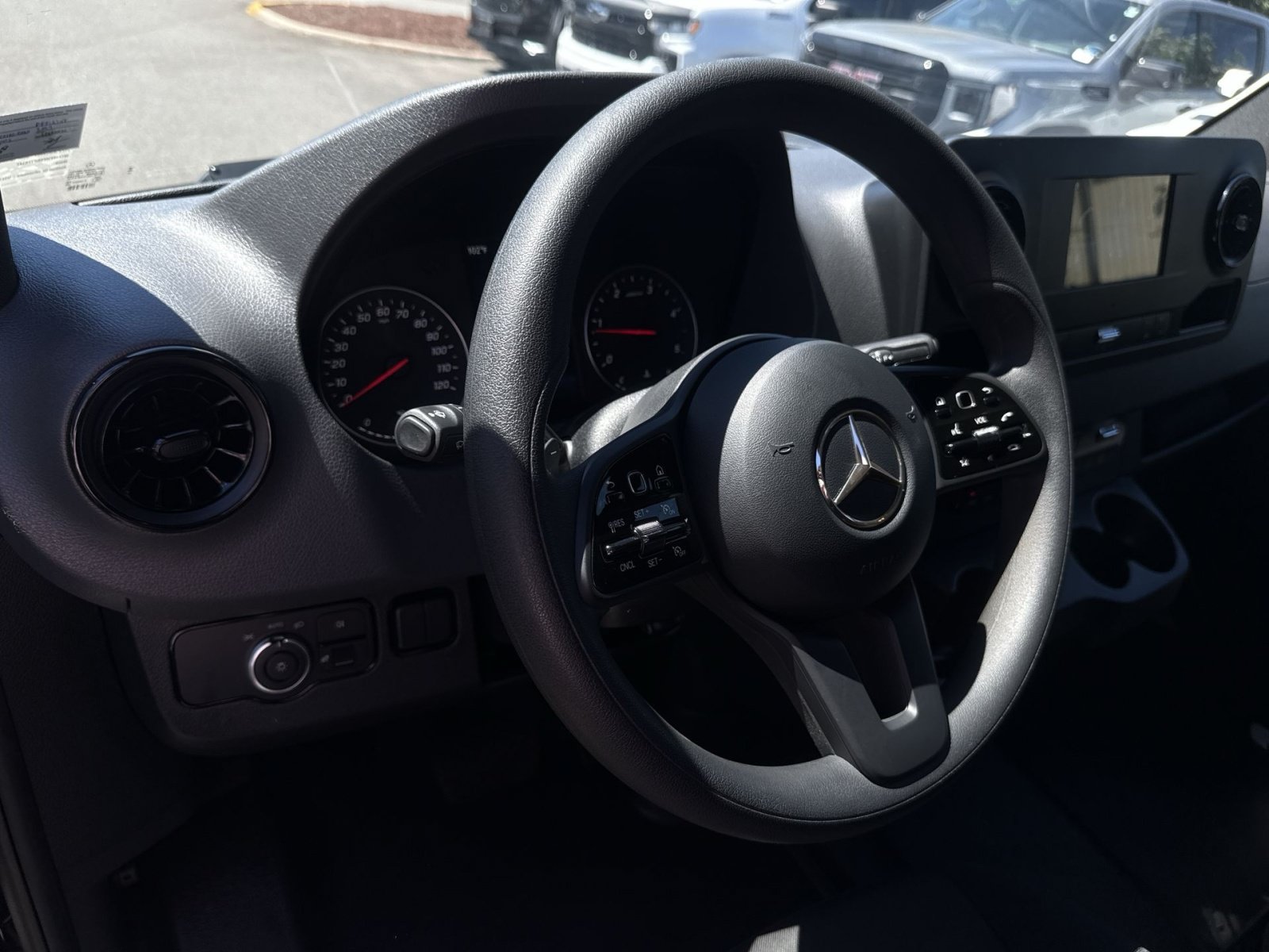 Used 2024 Mercedes-Benz Sprinter 2500 image 16