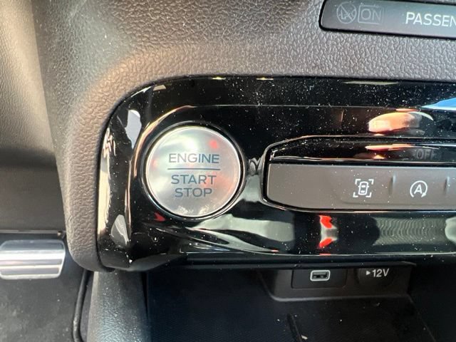 Used 2024 Ford Escape ST-Line w/ Tech Pack #1 AWD/4WD image 29