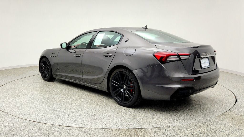 Used 2023 Maserati Ghibli Modena RWD image 7