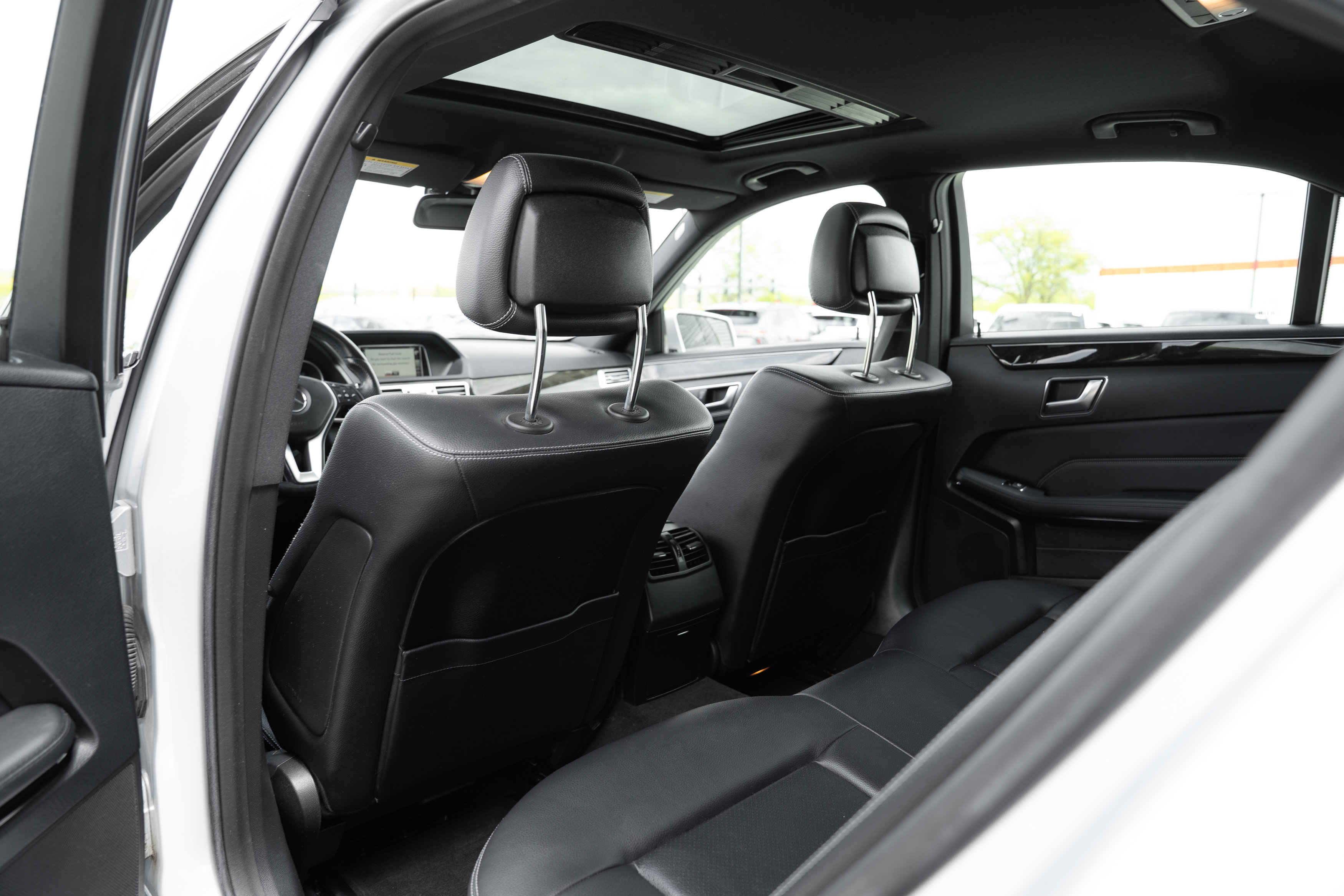 Used 2014 Mercedes-Benz E 350 4MATIC Sedan image 25