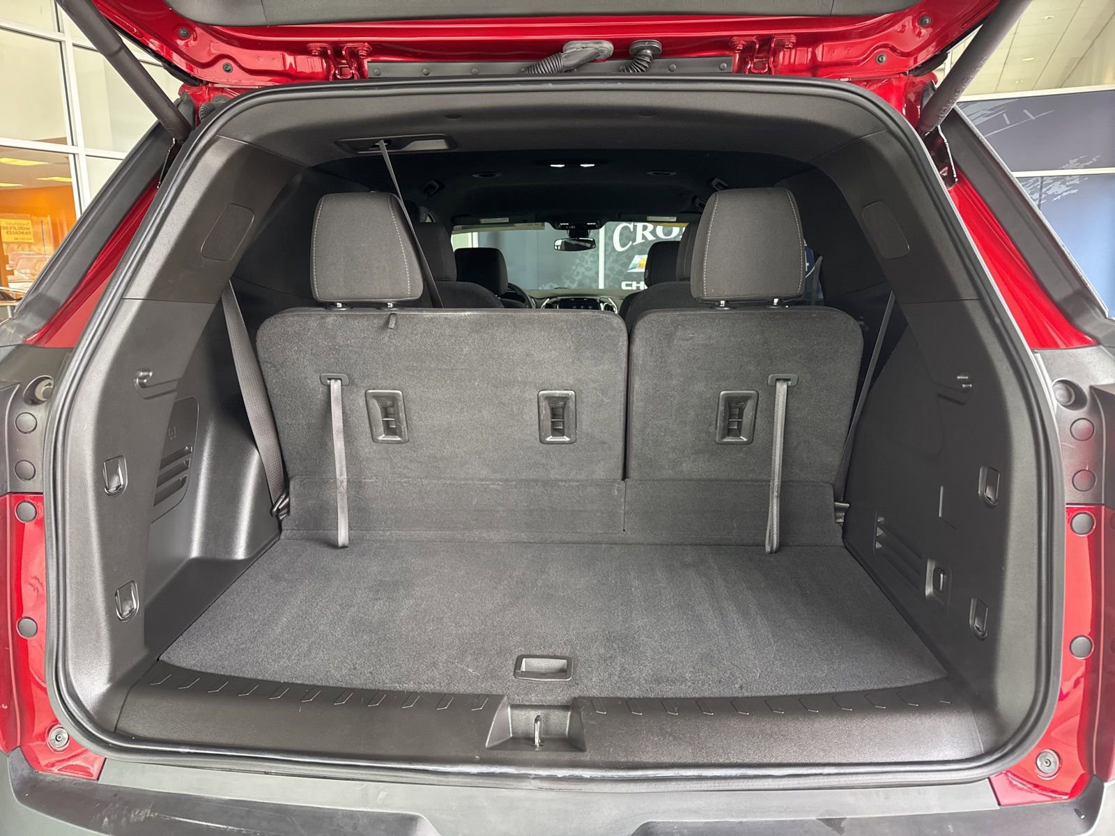 Used 2023 Chevrolet Traverse LT image 12