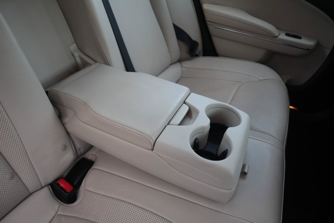 Used 2015 Chrysler 300 C w/ Light Group RWD image 47