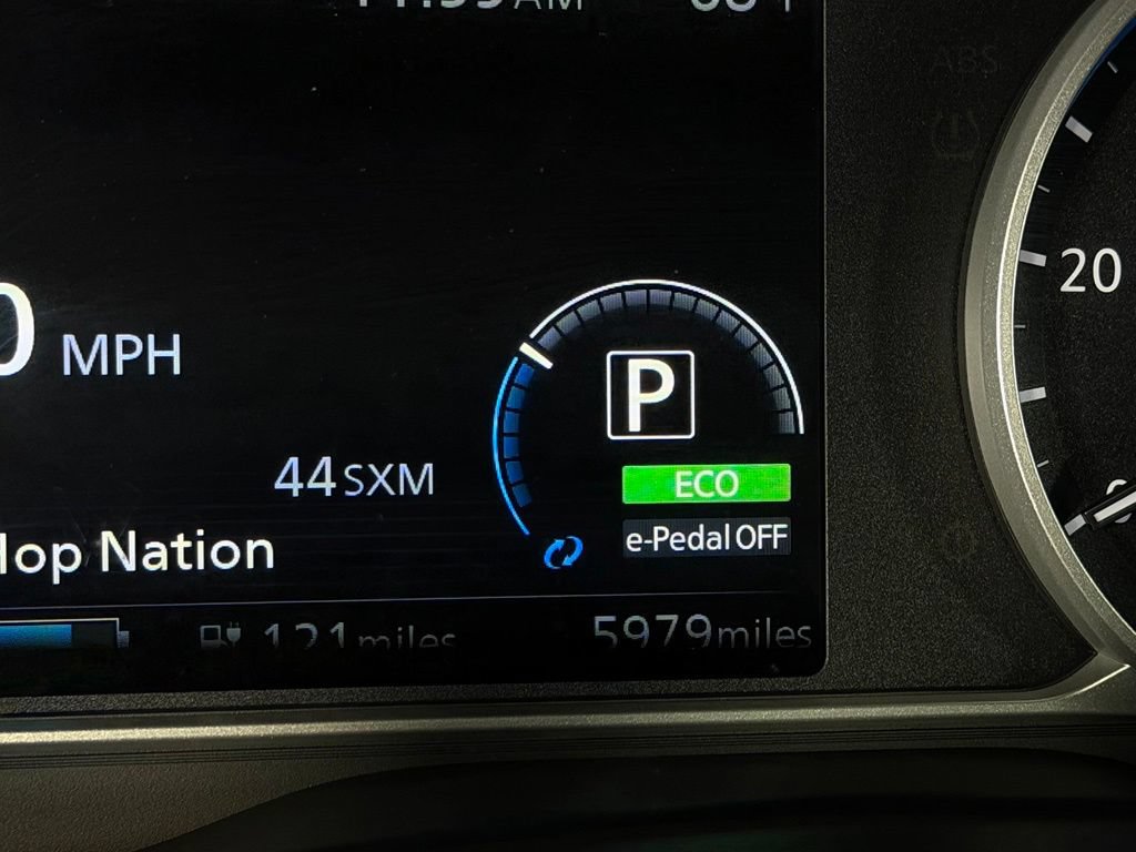 Used 2025 Nissan Leaf S FWD image 16