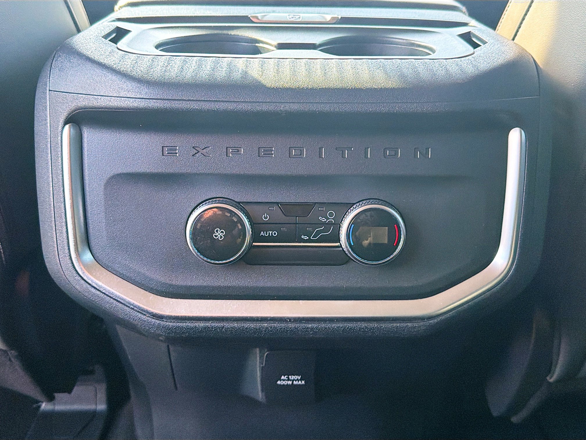 Used 2025 Ford Expedition Active AWD/4WD image 29
