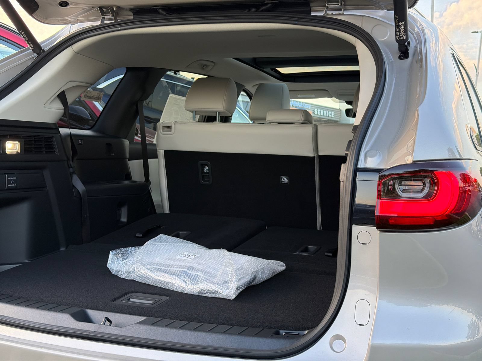 New 2026 MAZDA CX-90 Plug-In Hybrid w/ Premium Plus AWD/4WD image 9